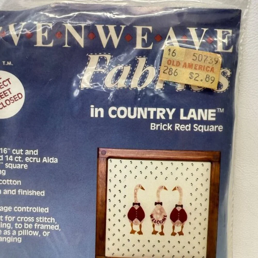 Evenweave Fabrics in Country Lane‎ Brick Red Square 16